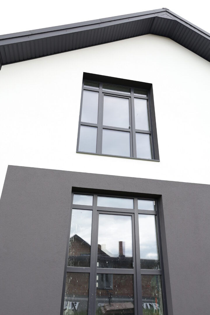 Завершенний проект  фасадних робіт у містечку Лисиничі